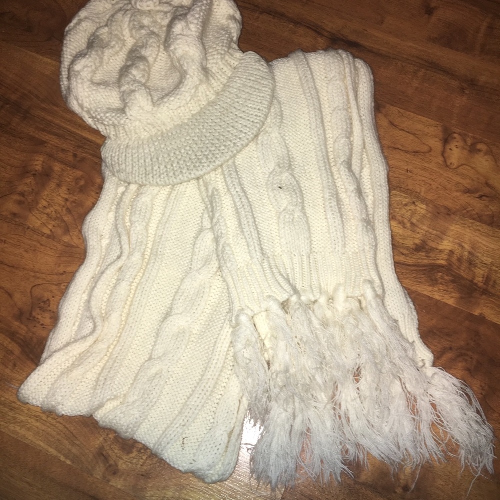 Matching White Scarf and Hat